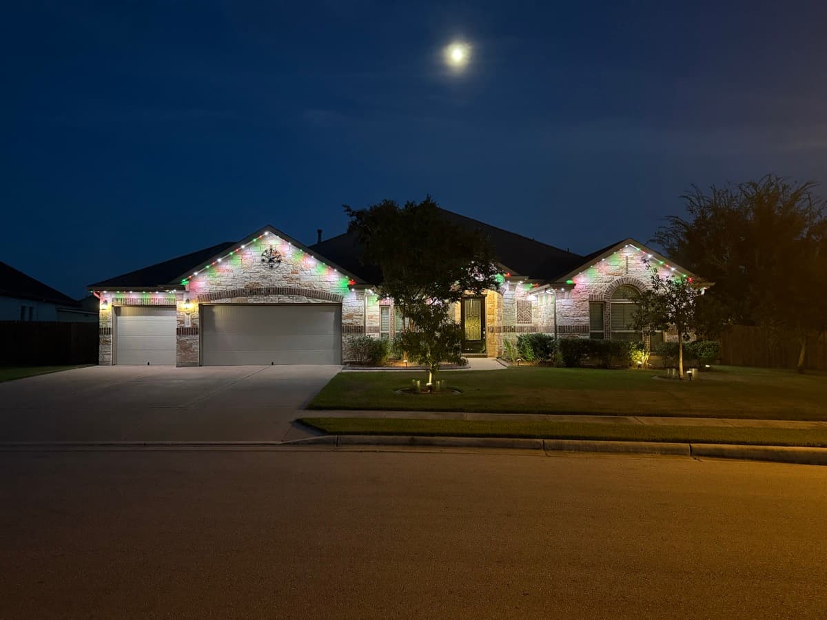 TruLight Austin Christmas Red & Green installation